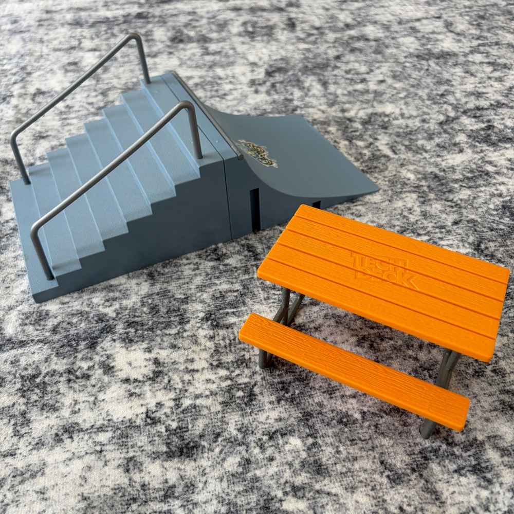 Tech Deck Picnic Table Stair Ramp Fingerboard Obstacle Set Blue Orange Mixed Lot